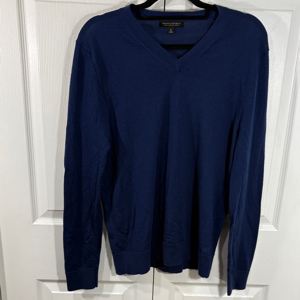 Banana Republic 100% merino wool Deep Blue V-Neck Sweater - Picture 2 of 6